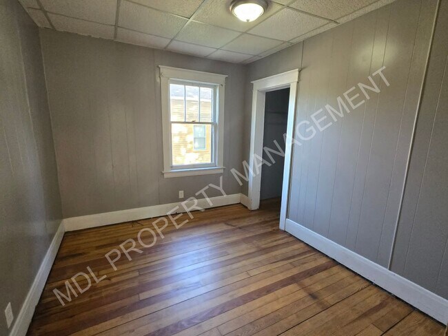 Building Photo - 3-Bedroom House in Saginaw