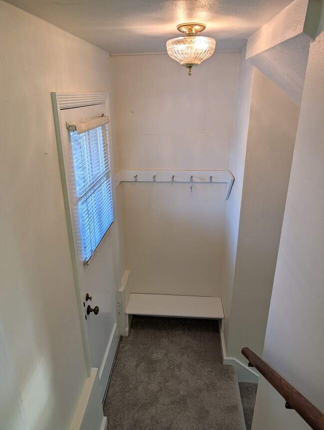 Building Photo - 1114 Skagit St