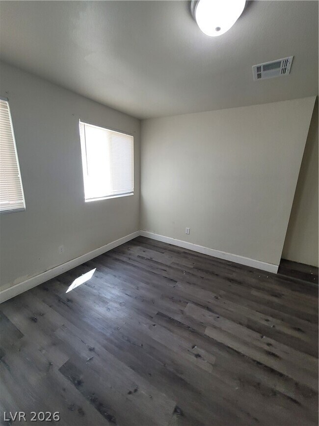 Building Photo - 3412 Townhouse Dr