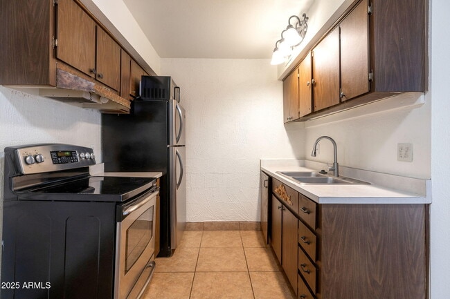 Building Photo - 3313 N 68th St