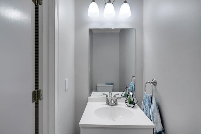 Building Photo - Two bedroom townhome, bath and half with washer and dryer connections