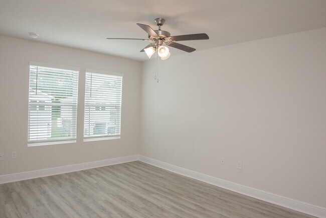 Building Photo - 8706 Meadow Flower Ln