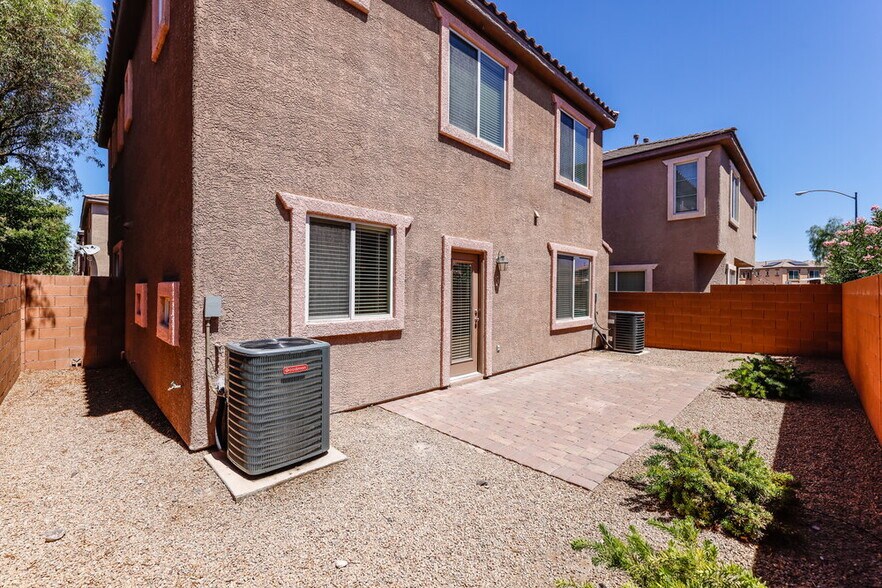 Building Photo - 643 Calamus Palm Pl