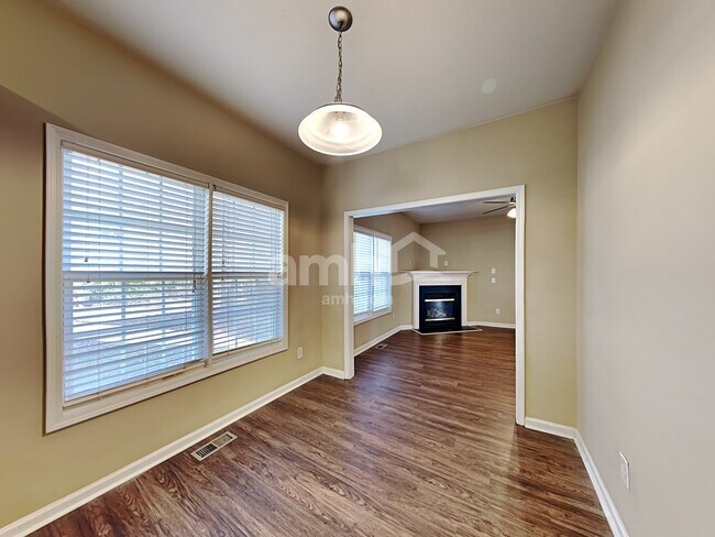 Building Photo - 835 Brookhannah Ct