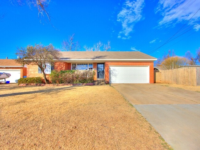 Primary Photo - 3 Bedroom Rental in the Village!!