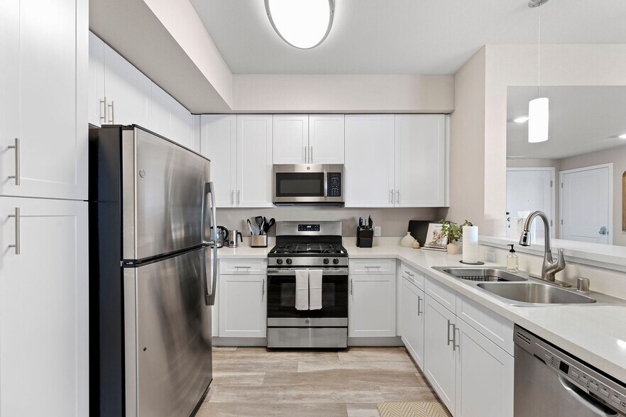 Building Photo - 375 Harbour Cove Dr