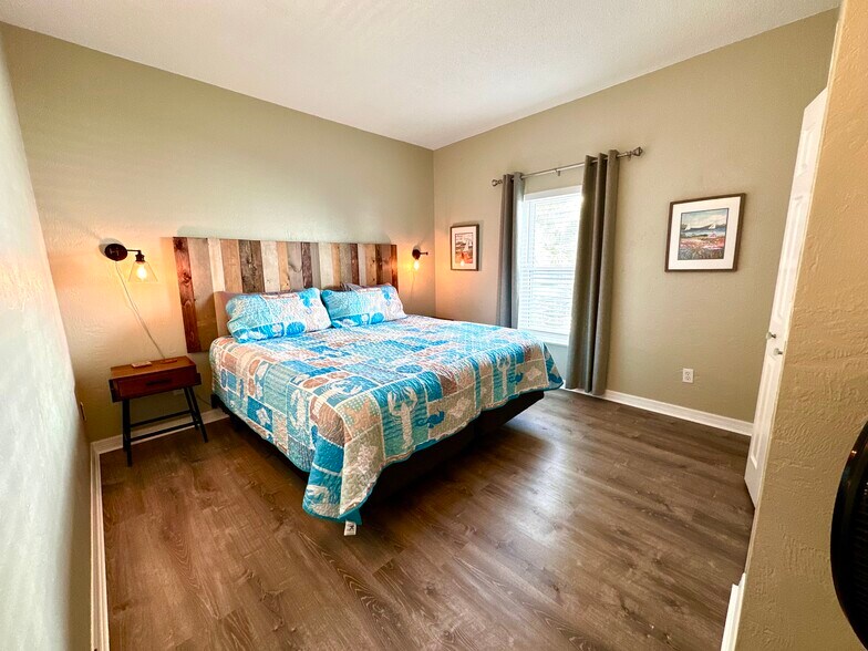 Building Photo - 313 Faulkner St