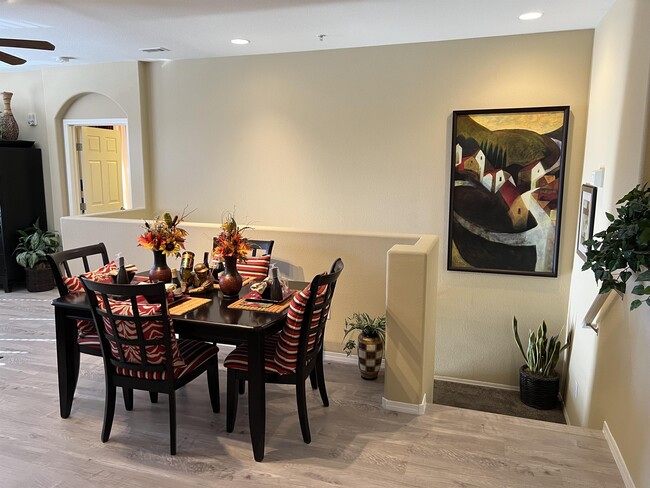 Building Photo - 3975 N Hualapai Way