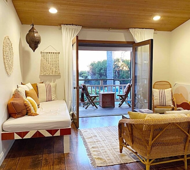 Building Photo - 837 4th St