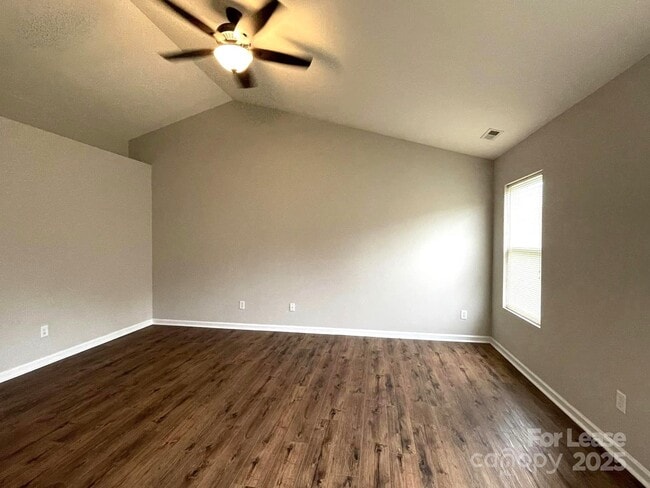 Building Photo - 2039 Moss Creek Dr