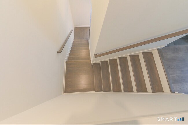 Building Photo - 35 Lookout Rdg