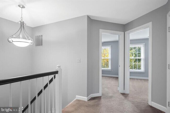 Building Photo - 7439 Heatherfield Ln