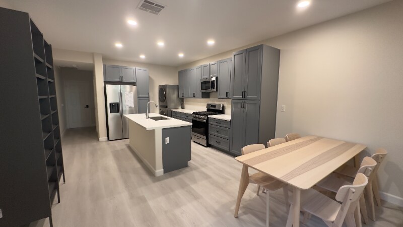 Building Photo - 39391 Tiburon Dr