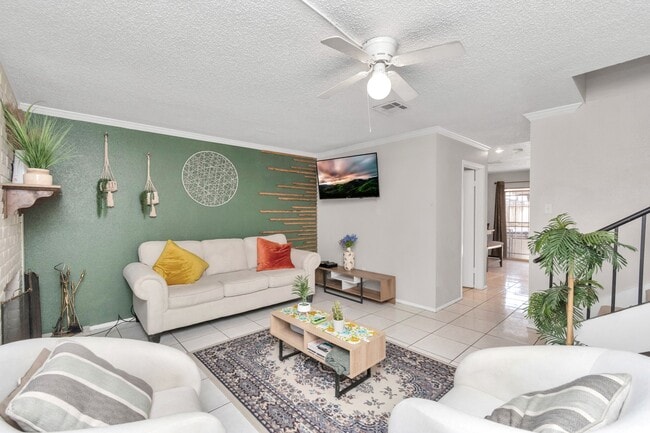 Primary Photo - 5837 W Sunforest Dr