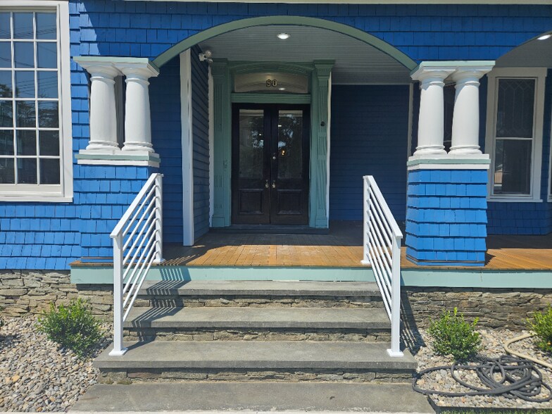 Building Photo - 90 Shrewsbury Ave