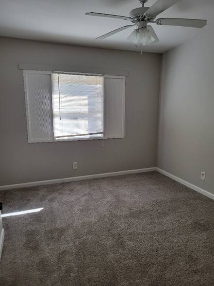 Building Photo - 88 Angie Dr