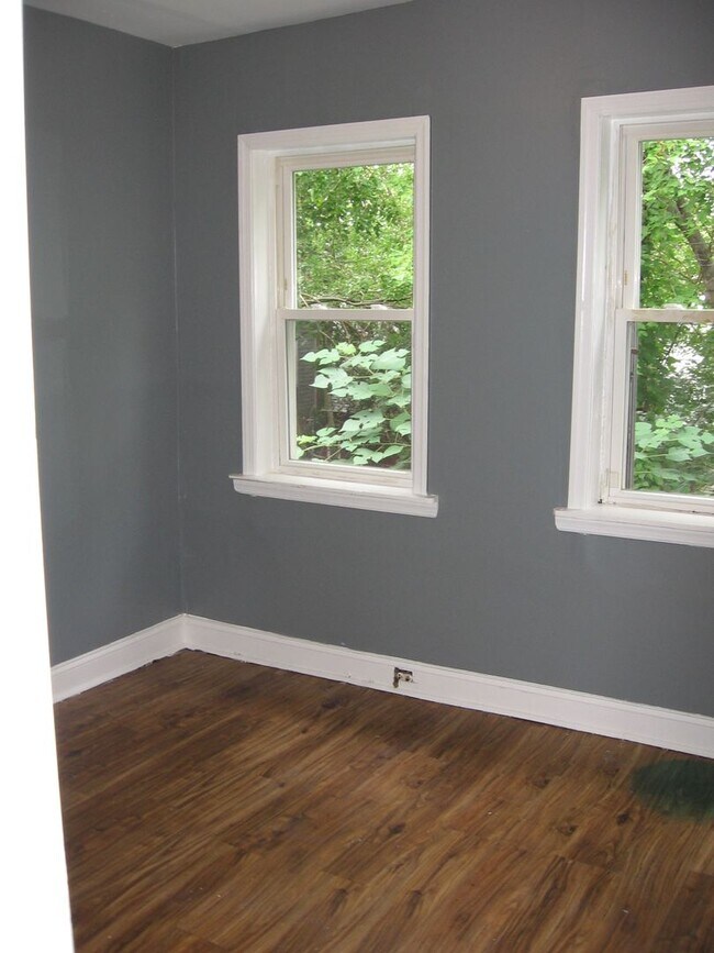 Building Photo - 878 N 50th St