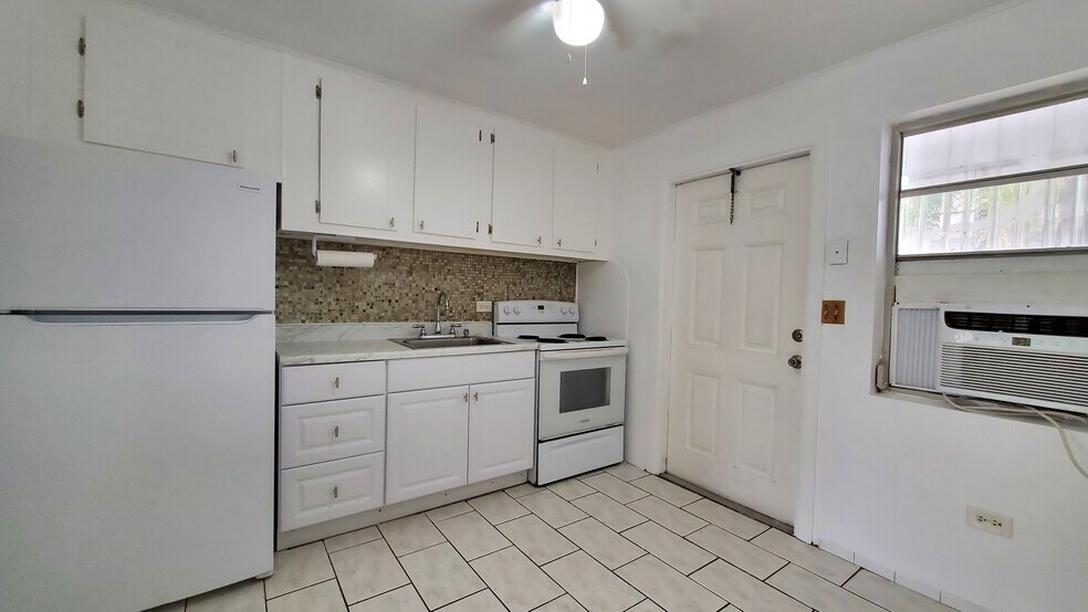 Building Photo - 701 124th Street Gulf