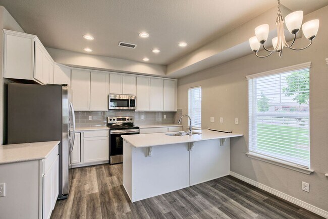 Building Photo - 1695 Grand Ave