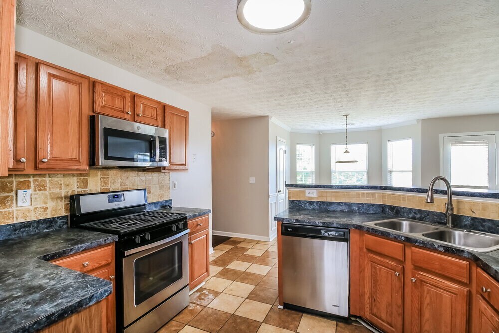 Building Photo - 604 Mohawk Cir