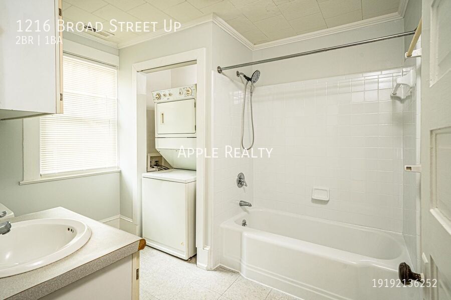 Building Photo - 1216 Broad St