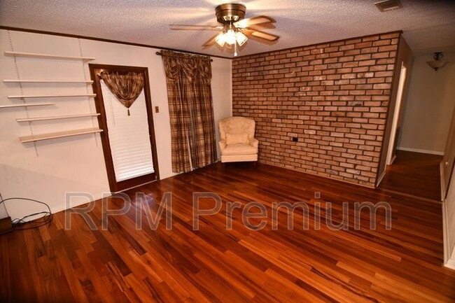 Building Photo - 7720 Kings Hill Ave