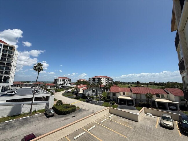 Building Photo - 6279 Sun Blvd