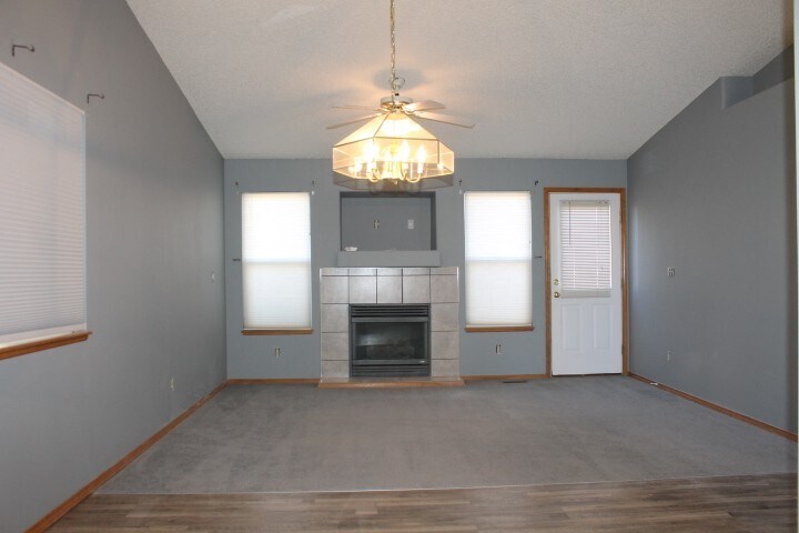 Building Photo - 5375 Butterfield Dr