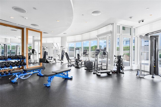 Building Photo - 3801 Collins Ave