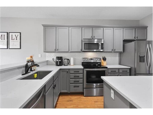 Building Photo - 1509 111th Dr NE