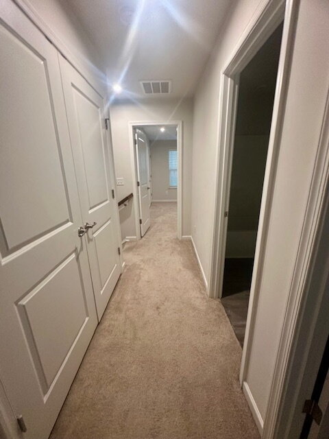 Building Photo - Luxury Townhome in a Prime Goodlettsville Location just Minutes to Nashville!