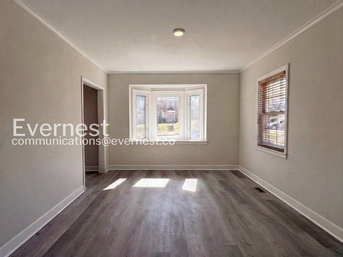 Building Photo - 1210 E 36th St