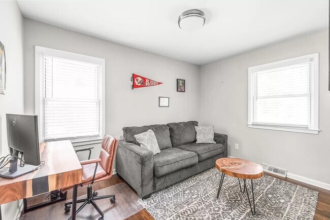 Building Photo - 3932 Slagle Dr