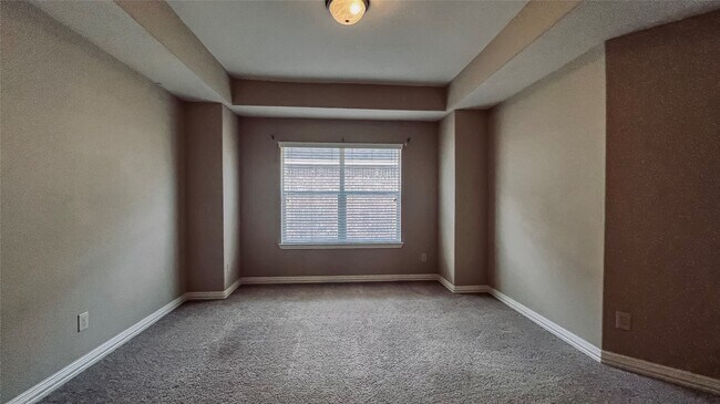 Building Photo - 4043 Tuscan Shores Dr