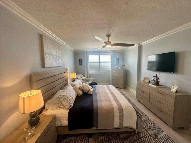 Building Photo - 1500 N Ocean Blvd