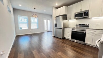 Building Photo - 4922 Dalhart Dr