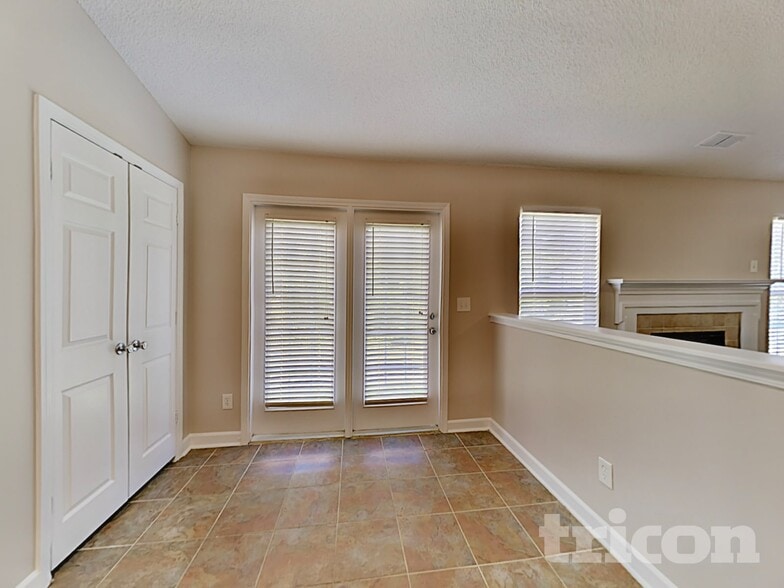 Building Photo - 891 Anchor Way NE