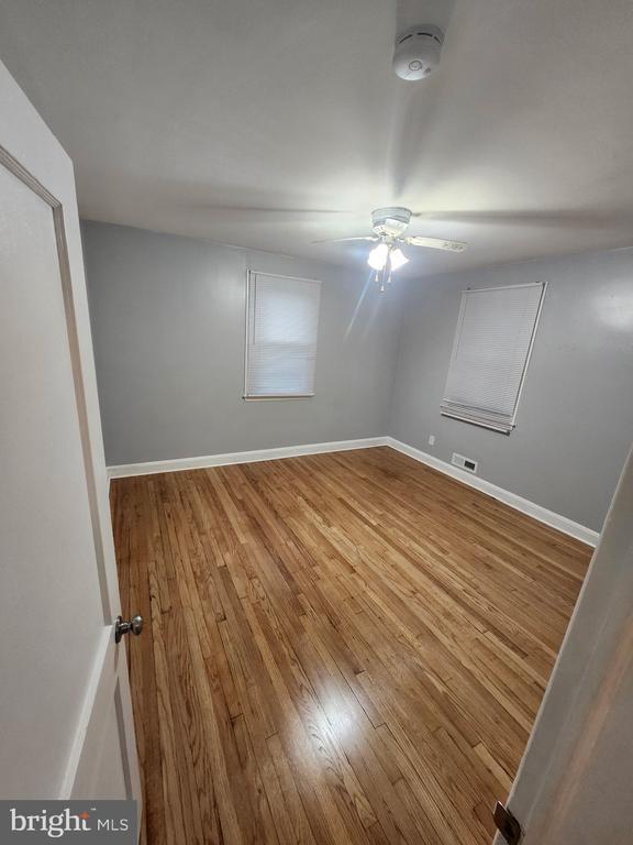 Building Photo - 5422 Clifton Ave