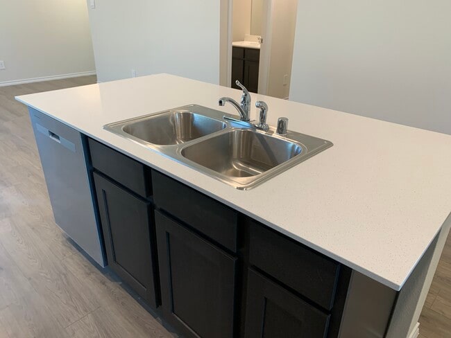 Building Photo - 3415 Rendezvous Wy