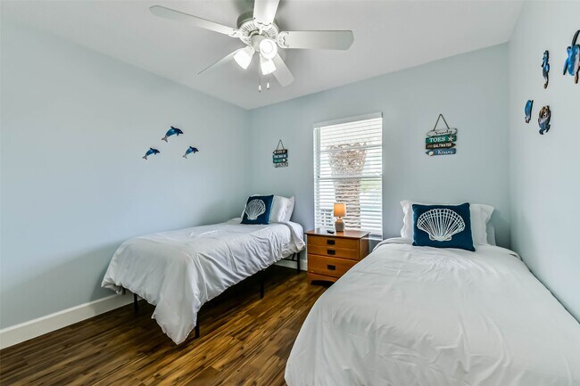 Building Photo - 16542 E Bayside Way