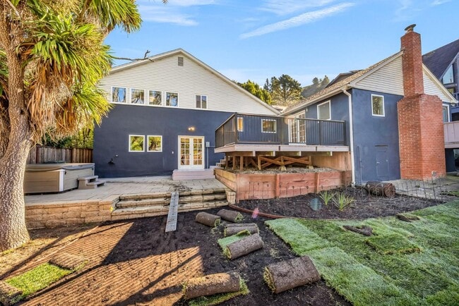 Building Photo - 280 Angelita Ave