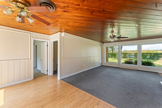 Building Photo - 4501 E Kuhn Rd