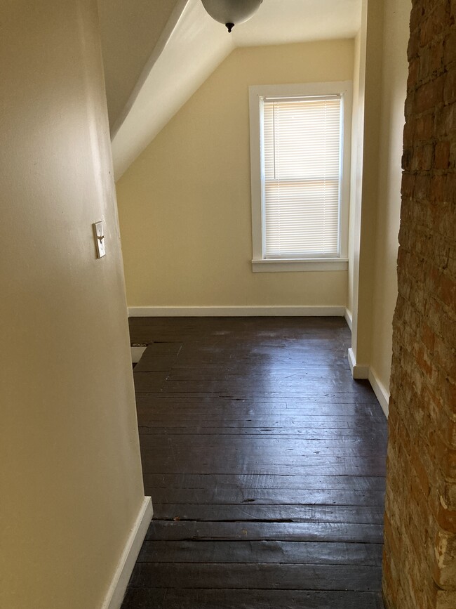 Hallway nook for computer - 1614 E 71st St