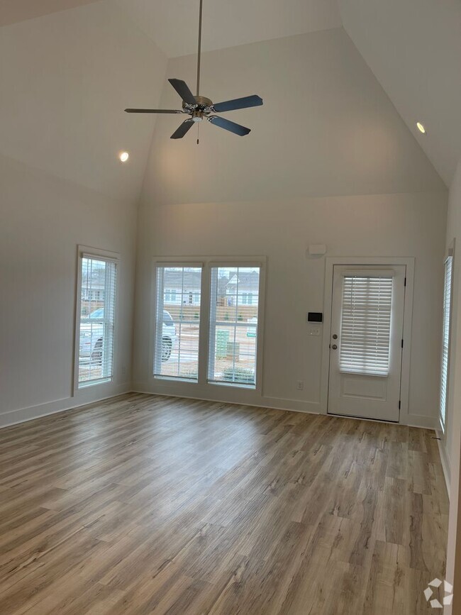 Building Photo - 2BR TWIN HOME IN OPELIKA