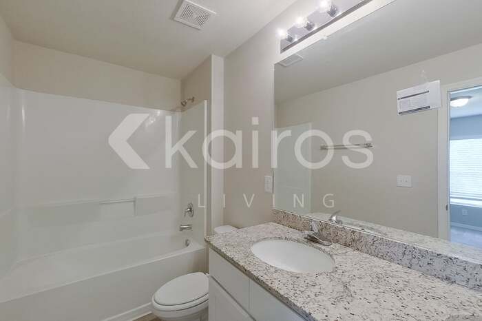 Building Photo - 4341 NW 34th Ave