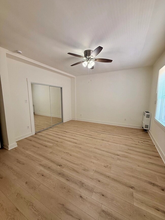 Interior Photo - 3057 Leeward Avenue,