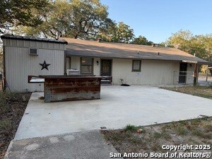 Building Photo - 117 Big Oak Ln