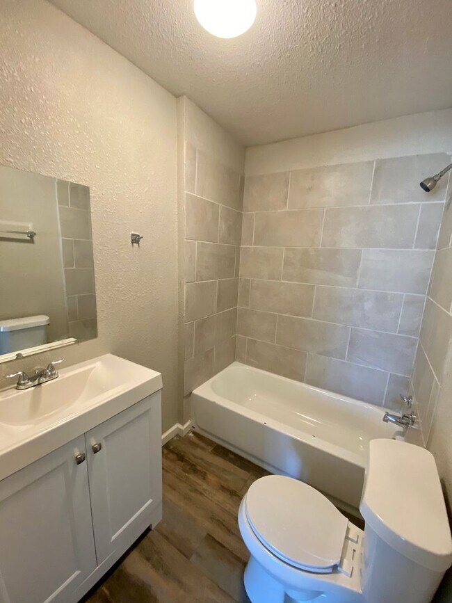 Building Photo - 3 Bed 2 Bath near Texas Tech Now Available!