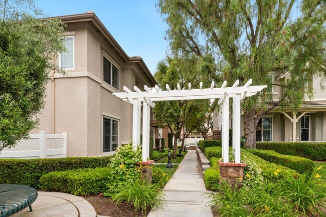 Building Photo - Four Bedroom Home in Temecula