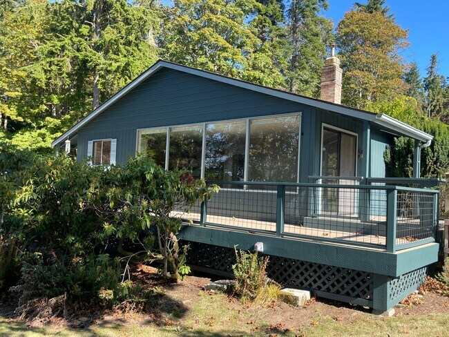 Primary Photo - "The Bluff House on Admiralty Way"